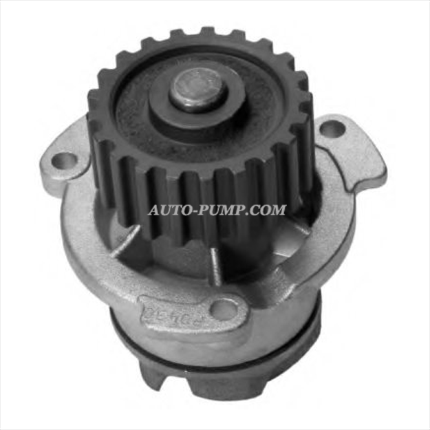 2108130701010，LADA WATER PUMP