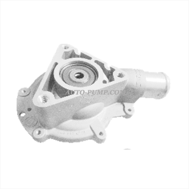 524,048，RENAULT WATER PUMP