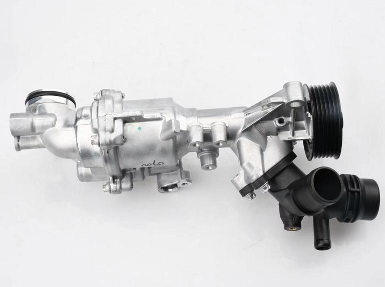 2742000900 2742000307  Water pump for MERCEDES  -BENZ